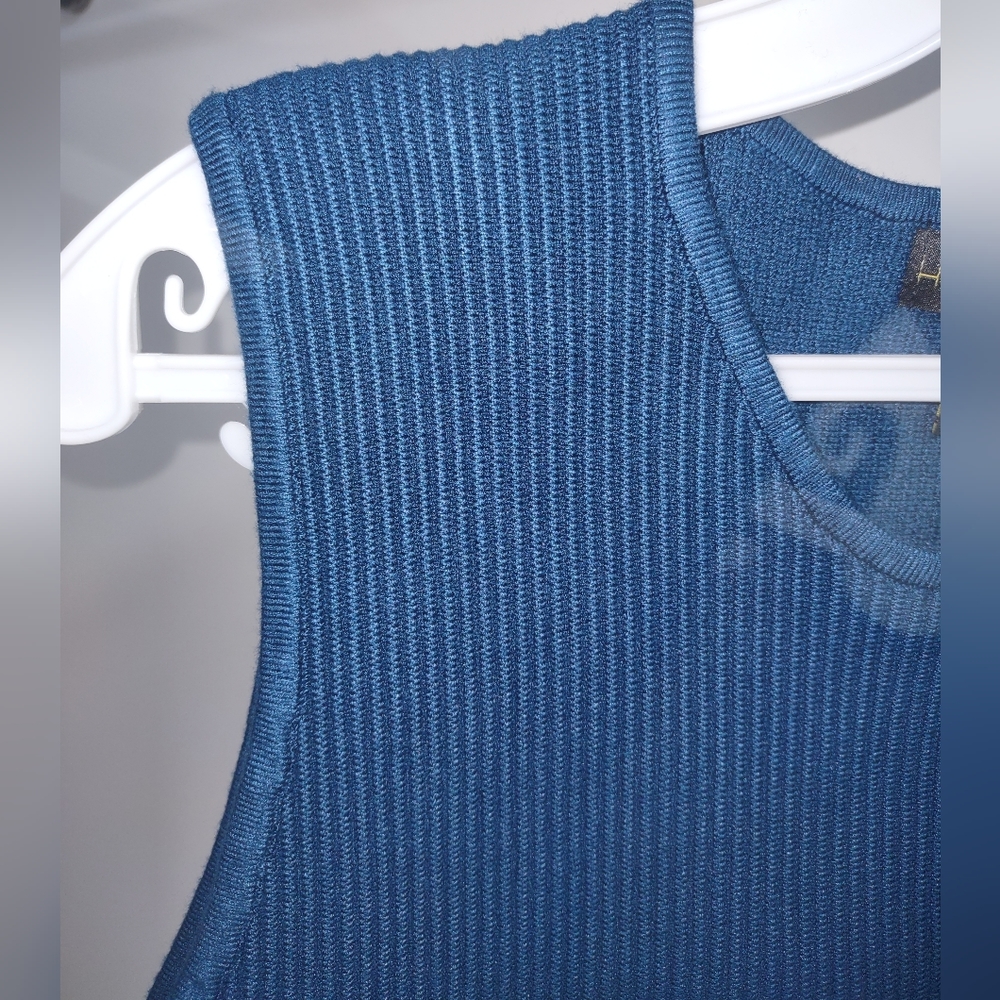 House of Harlow 1960 Crewneck Ribbed Knit Crop Top - Picture 3 of 8